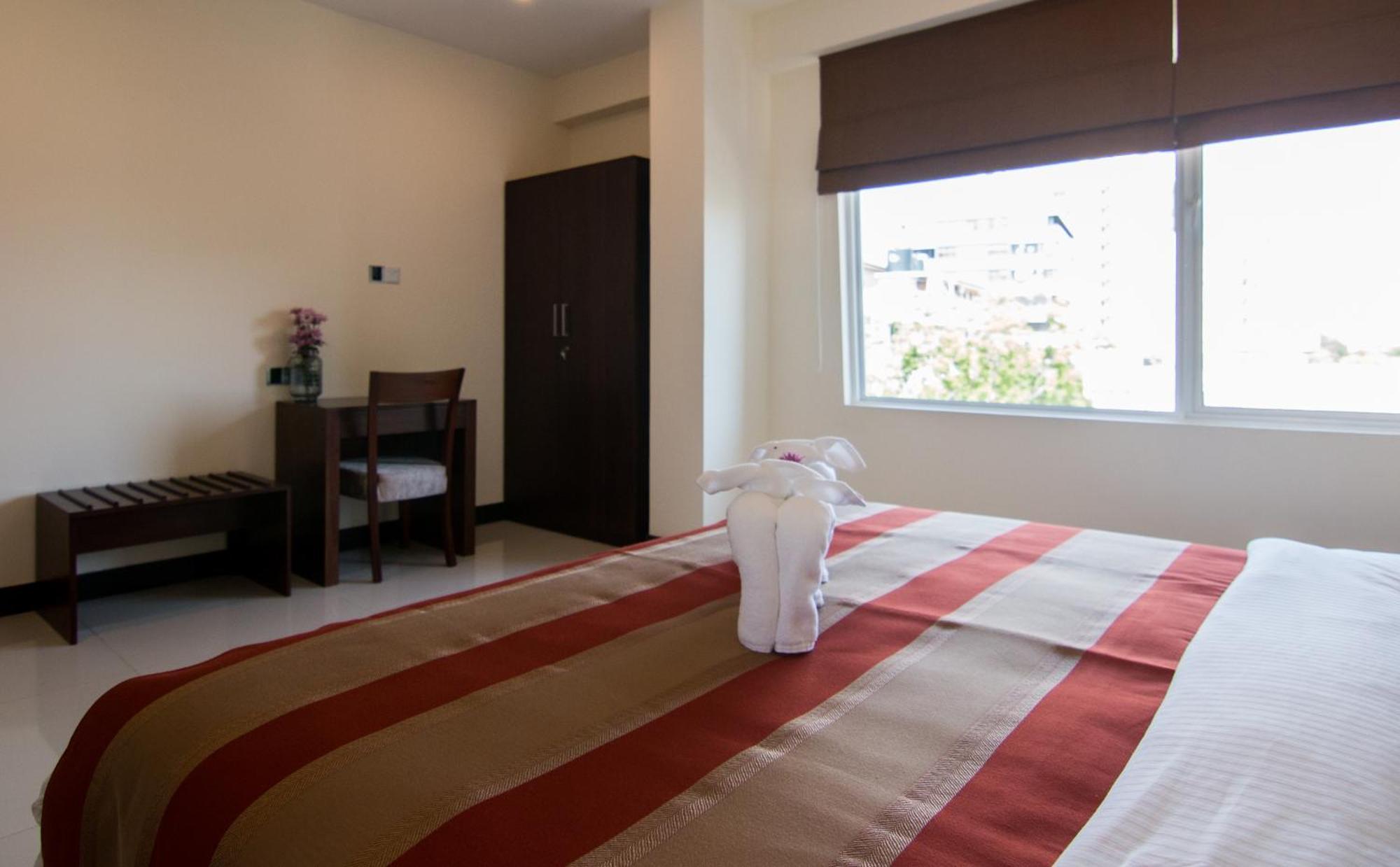 Rococo Residence Kolombo Bagian luar foto